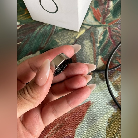 Oura Ring - Picture 5 of 6